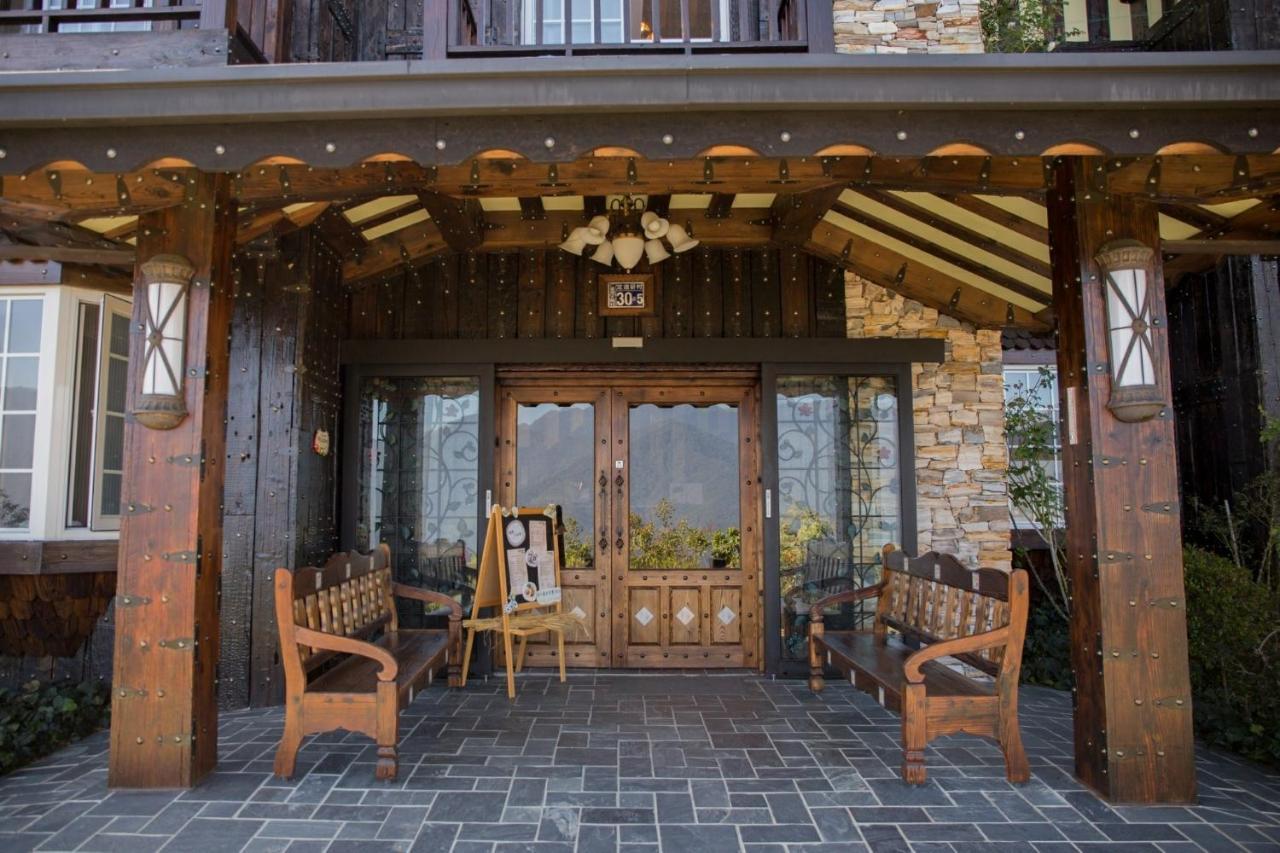Black Forest Manor Ренай Екстериор снимка
